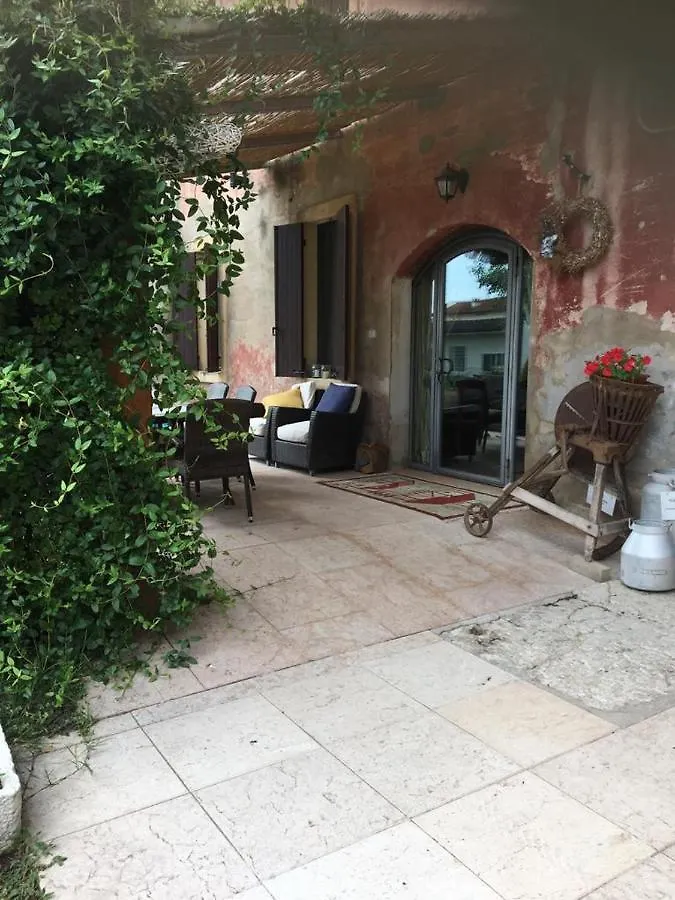 הוילה Castel dʼArio Ai Tigli
